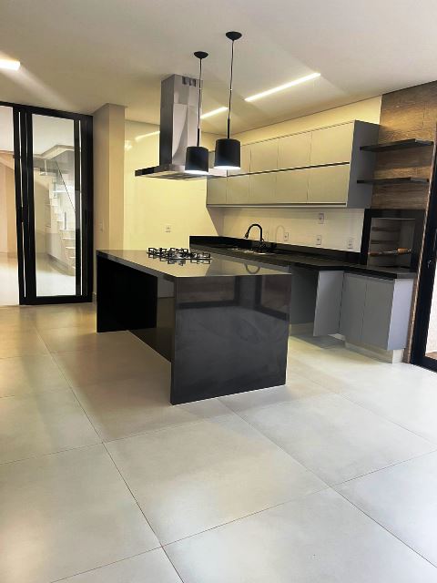 Sobrado para Venda em Jardins Bolonha, Senador Canedo (RNS 245), Goiás