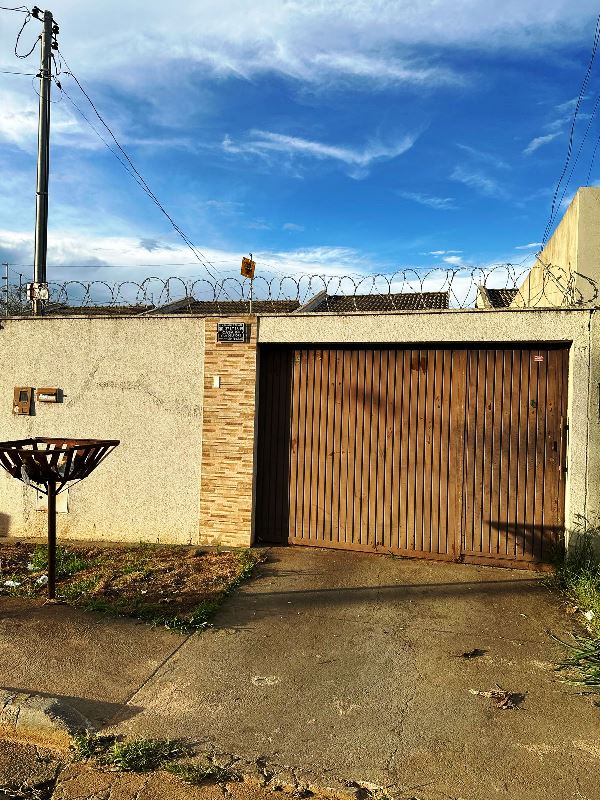 Casa para Venda em VIlla Delfiori, Aparecida de Goiania (RNS 218), Goiás